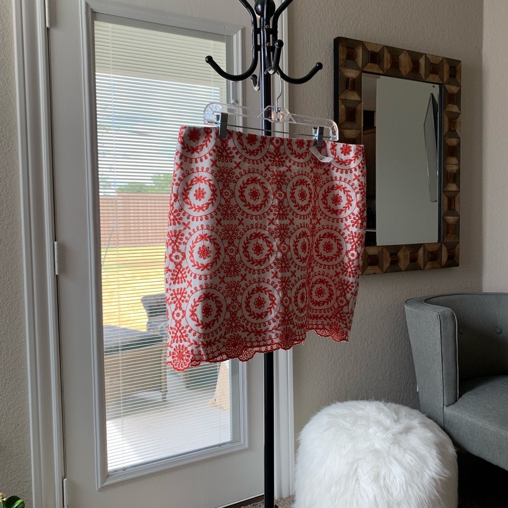 NWT - Pretty fully lined skirt